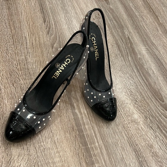 Chanel shoes, size 9 1/2 just wear one time they’re brand new. - Picture 1 of 3